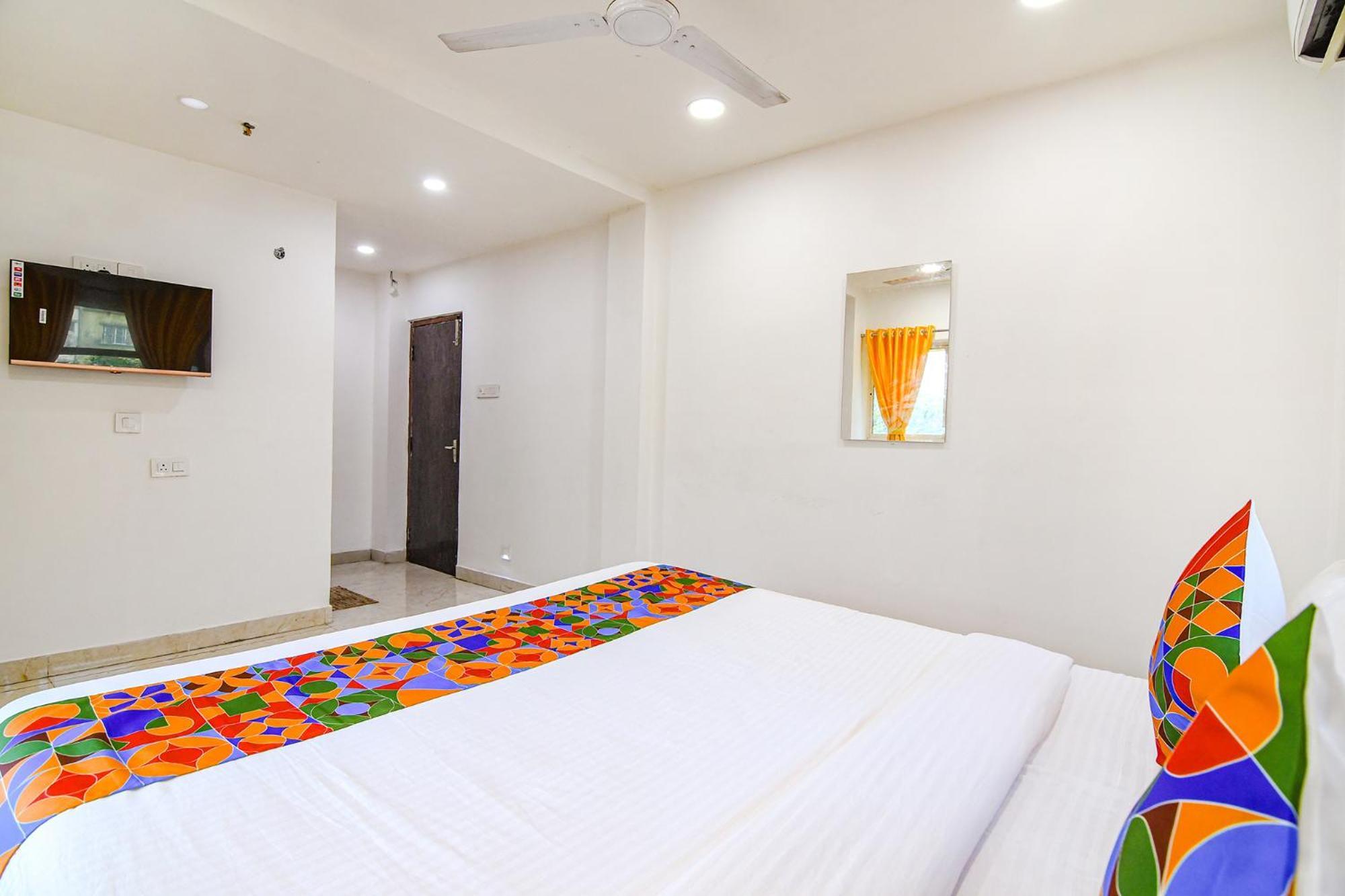 Fabhotel Grand Hazra Inn - Nr Ballygunge Station Calcutta Exterior foto