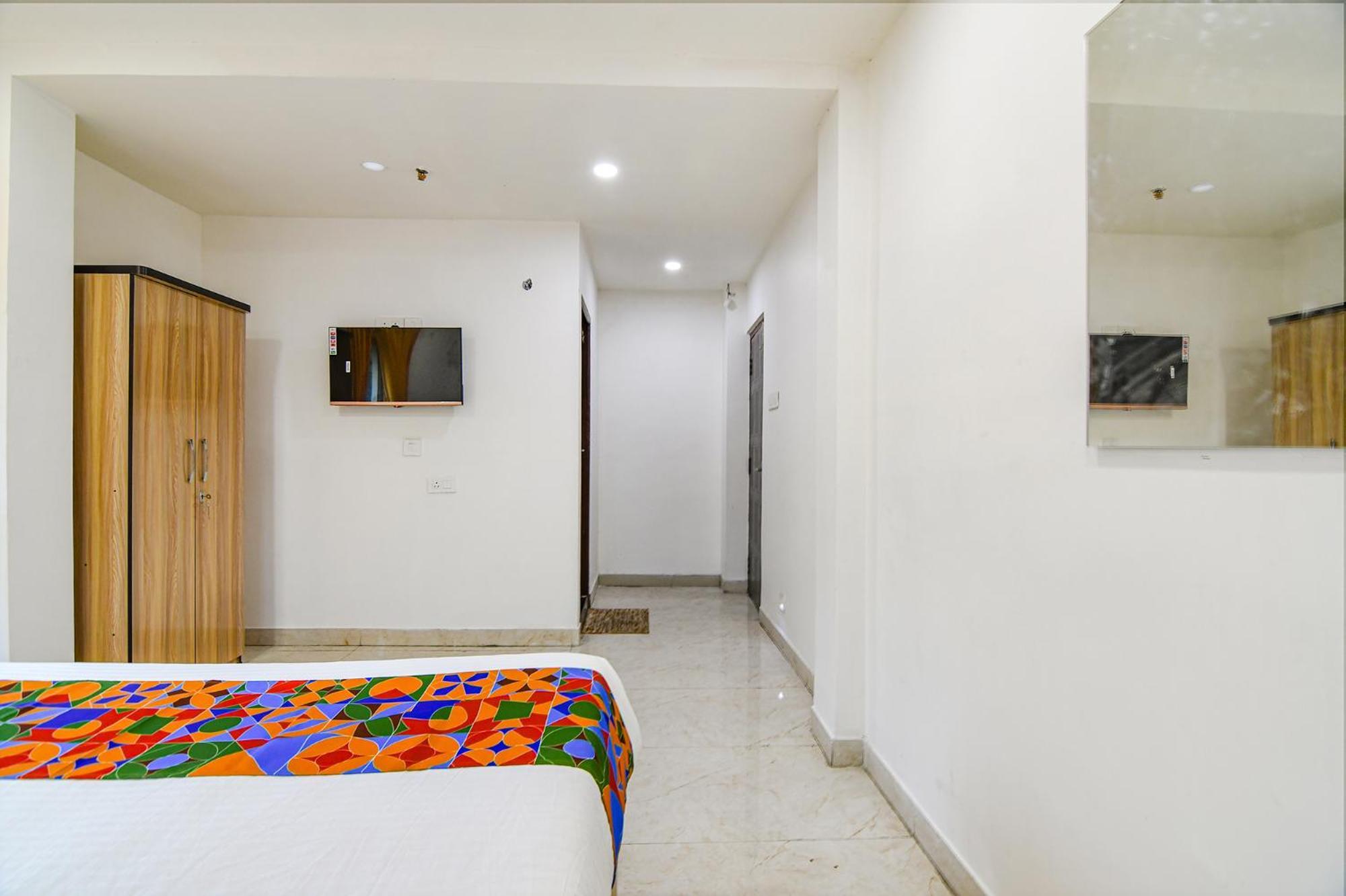 Fabhotel Grand Hazra Inn - Nr Ballygunge Station Calcutta Exterior foto